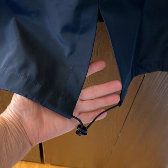 Mondetta long sleeved navy blue outdoor project windbreaker jacket. Size Medium - Picture 11 of 14